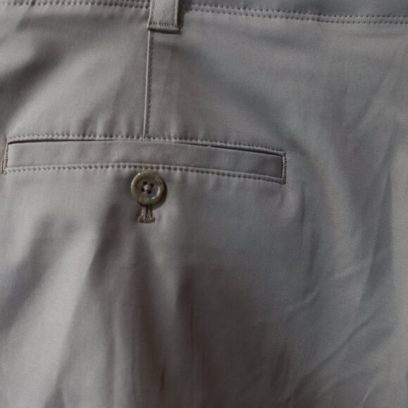 Nicklaus Mens Gray Khaki Flat Front Shorts 40 - Picture 6 of 8